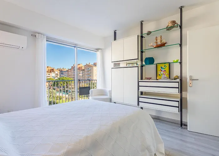 Port De La Gavine I-5 By Interhome *