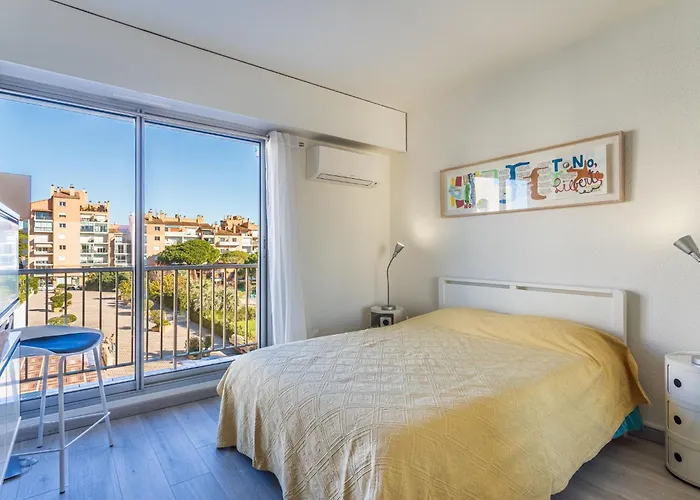 Appartement Port De La Gavine I-5 By Interhome Hyères