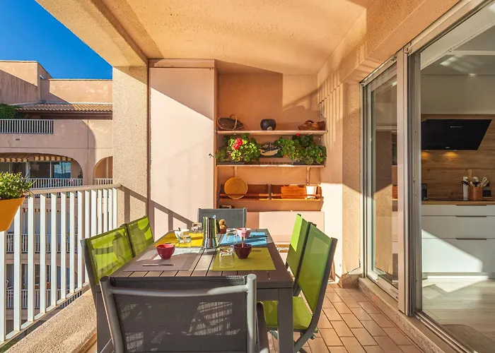 Port De La Gavine I-5 By Interhome